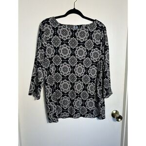Croft & Barrow XL Women's Top Black White Medallion Floral 3/4 Sleeve Knit